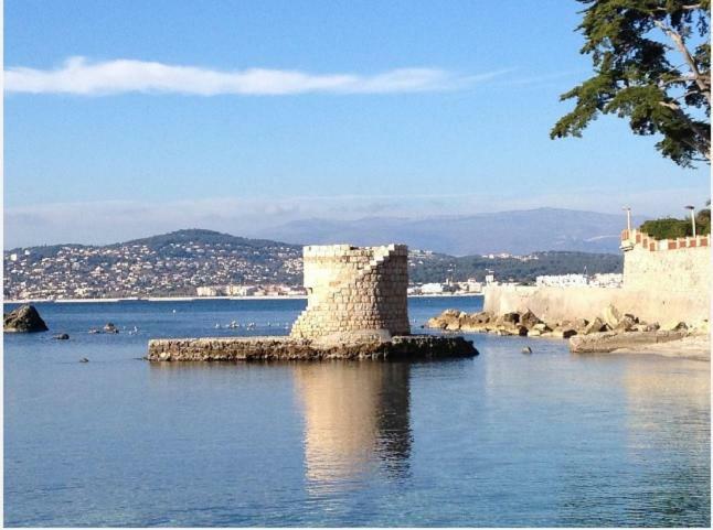 Studios A Golfe Juan ภายนอก รูปภาพ